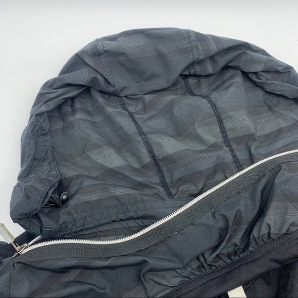 Lululemon black & Gray stripped hooded jacket 4 - Picture 8 of 10